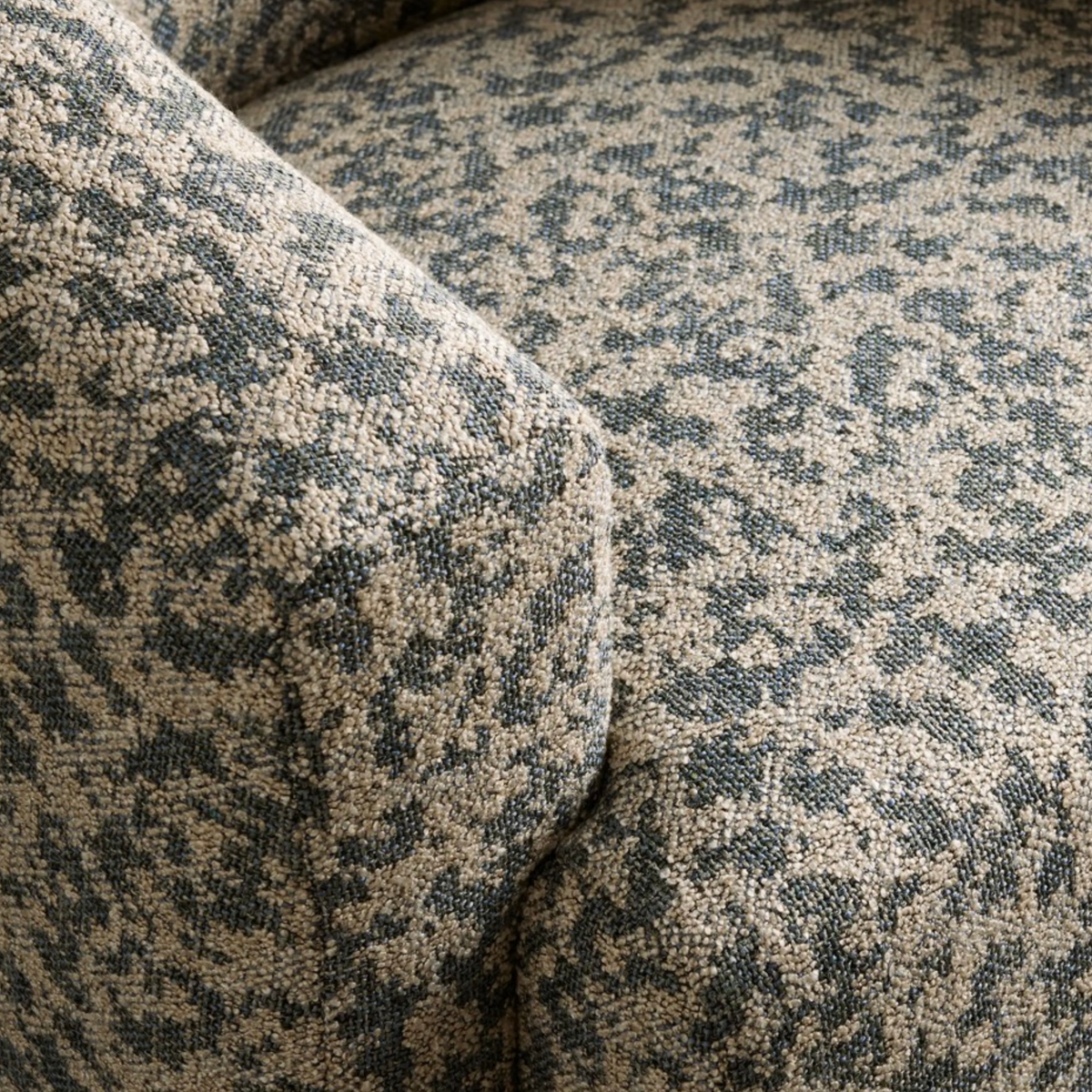 WOODSIDE CHAIR | COMFY SWIVEL-ABSTRACT PRINT