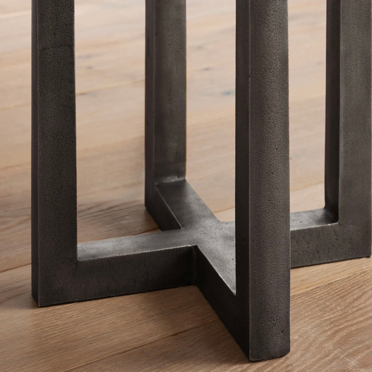 LIGHTING | BRONZE FLOOR LAMP
